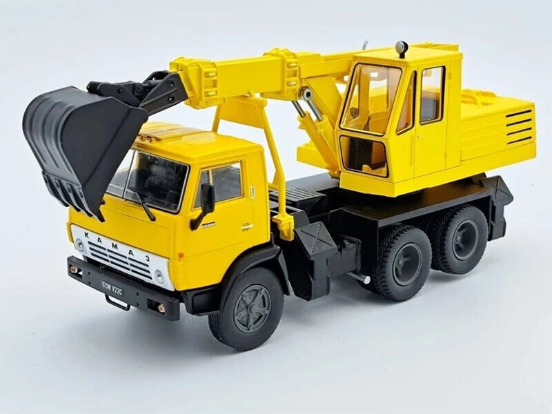 Kamaz 5511 EO - 3532 Kultovní náklaďáky 71